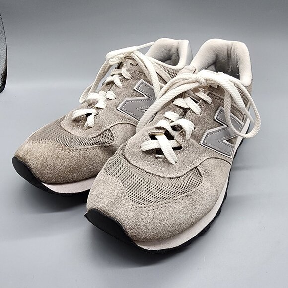 New Balance 574 Men's Sneakers Gray Suede Mesh Size 9 US Used Condition - Picture 1 of 15